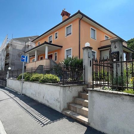 Apartment Sotlar Izola Bagian luar foto
