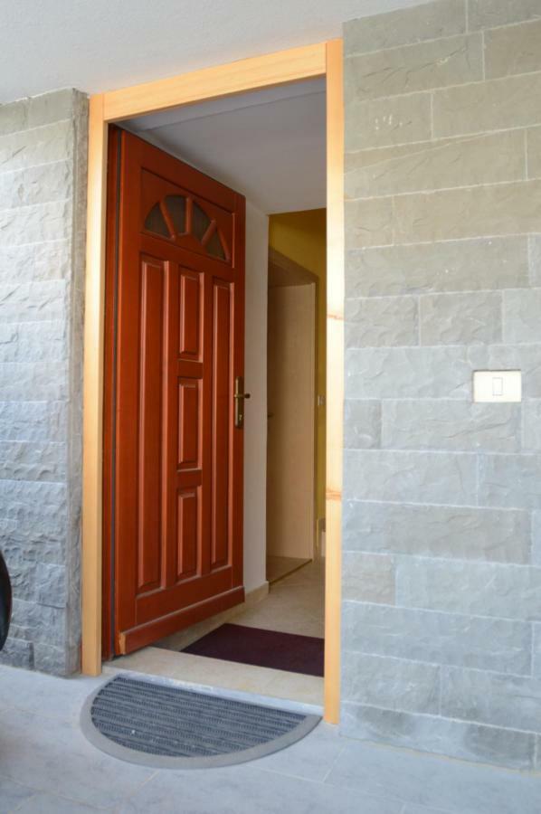 Apartment Sotlar Izola Bagian luar foto